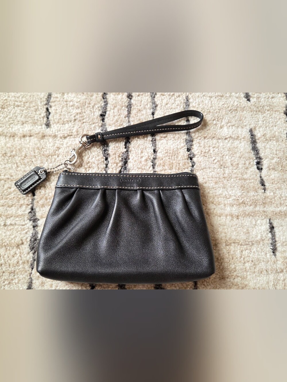 Vintage Coach Black Pebbled Leather Wristlet Pleated Front Silver Hardware